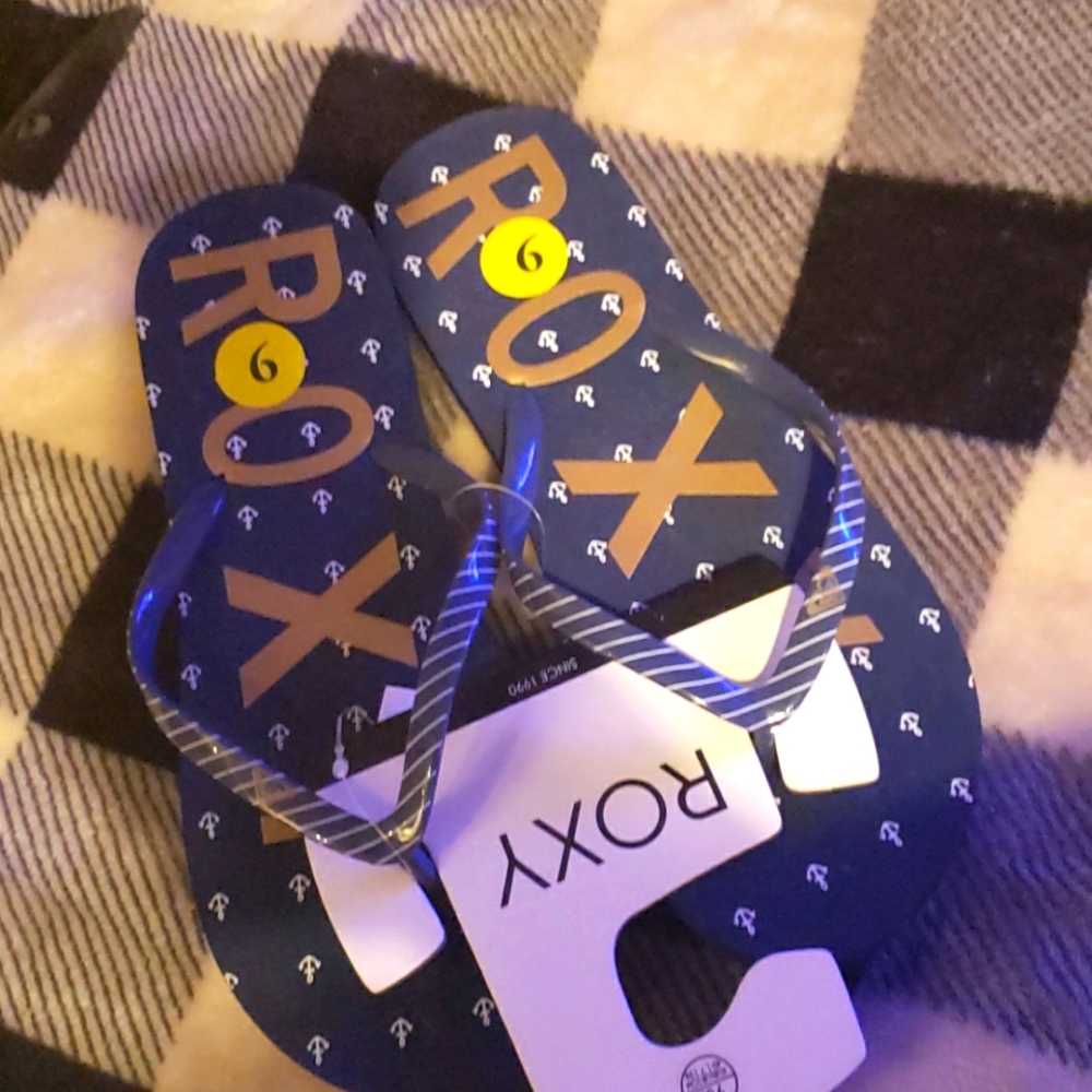 Roxy anchor flip flops